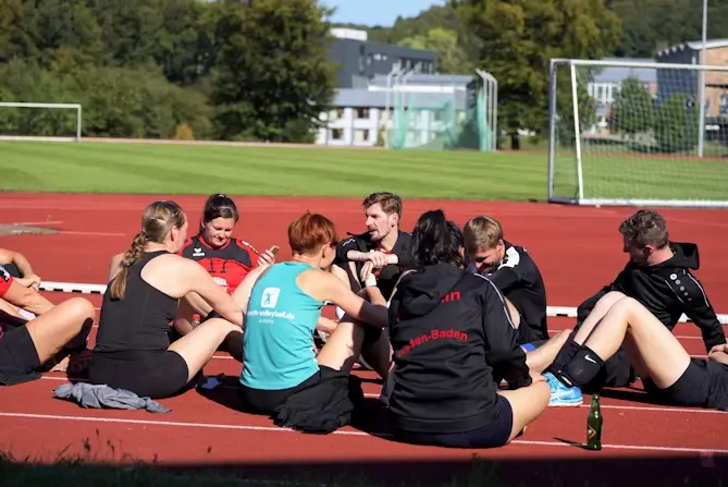 Neue Spieler und Spielerinnen finden bei uns auch ohne Stuhlkreis schnell ins Team